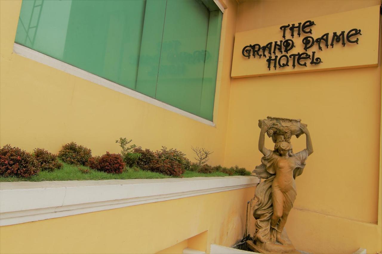 The Grand Dame Hotel Iloilo City Εξωτερικό φωτογραφία