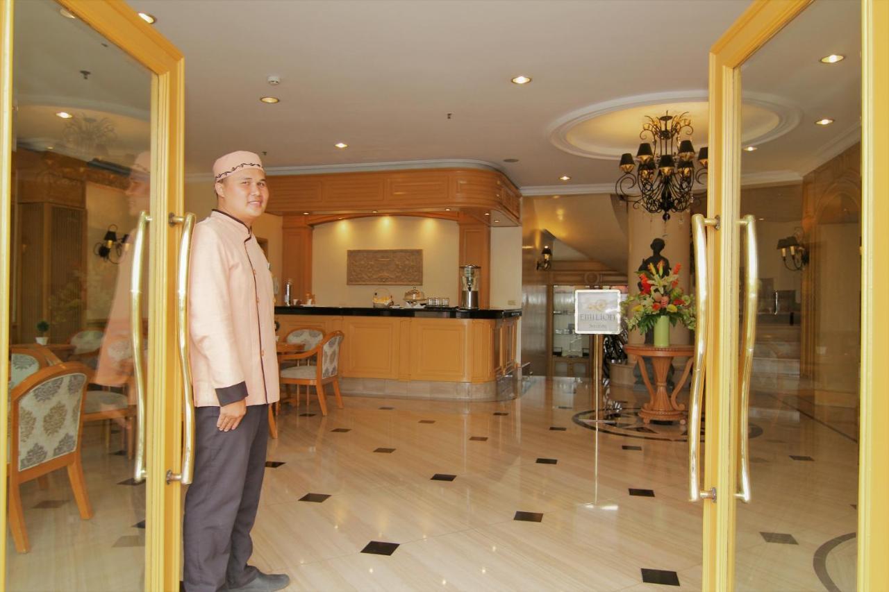 The Grand Dame Hotel Iloilo City Εξωτερικό φωτογραφία