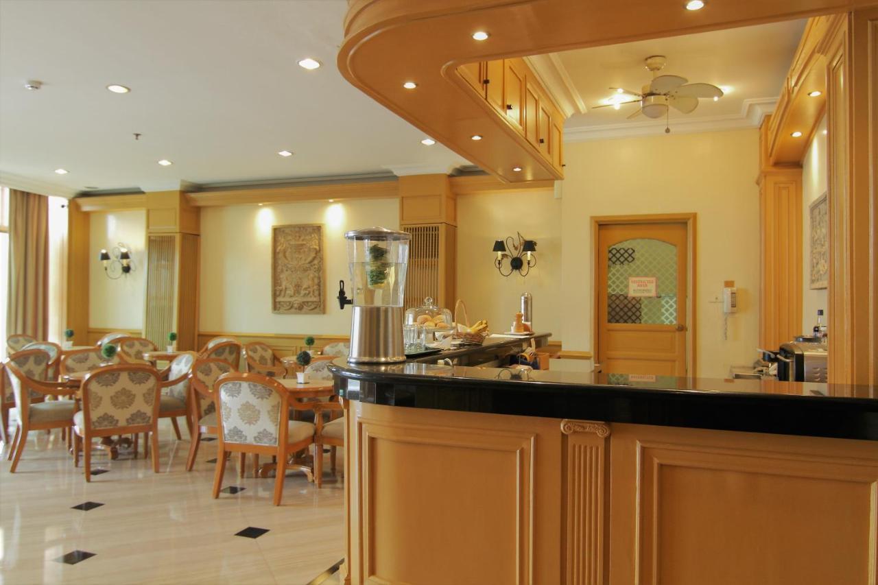 The Grand Dame Hotel Iloilo City Εξωτερικό φωτογραφία